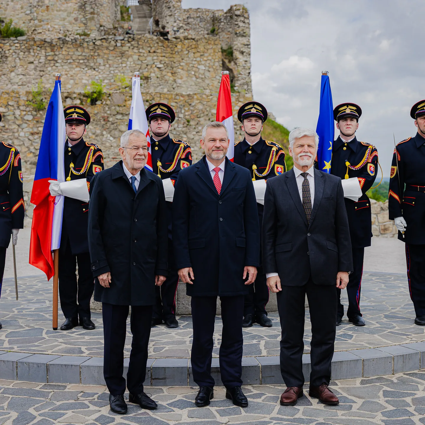 Stretnutie prezidentov Slovenska, Česka a Rakúska na palube lode Harmónia 12.5.2026