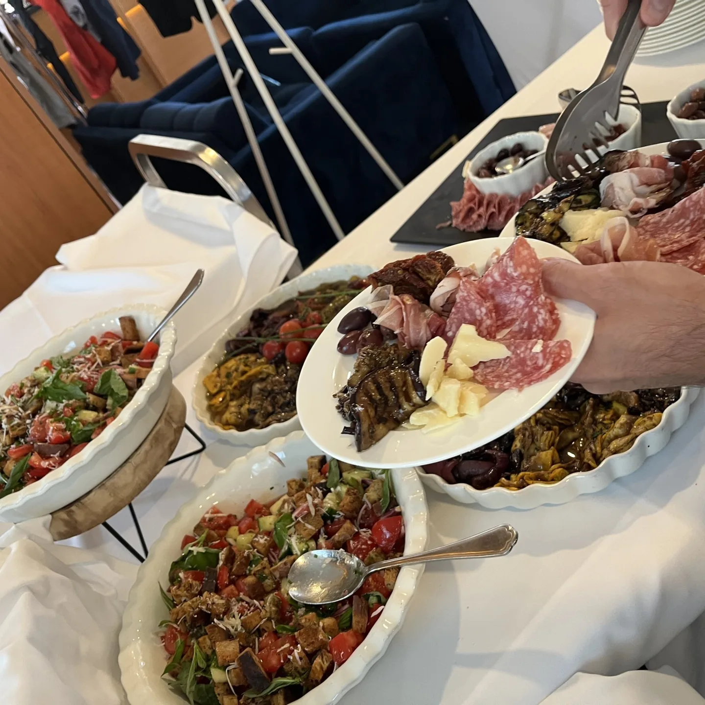 Italian cuisine on the waves of the Danube - in the form of ALL YOU CAN EAT buffets