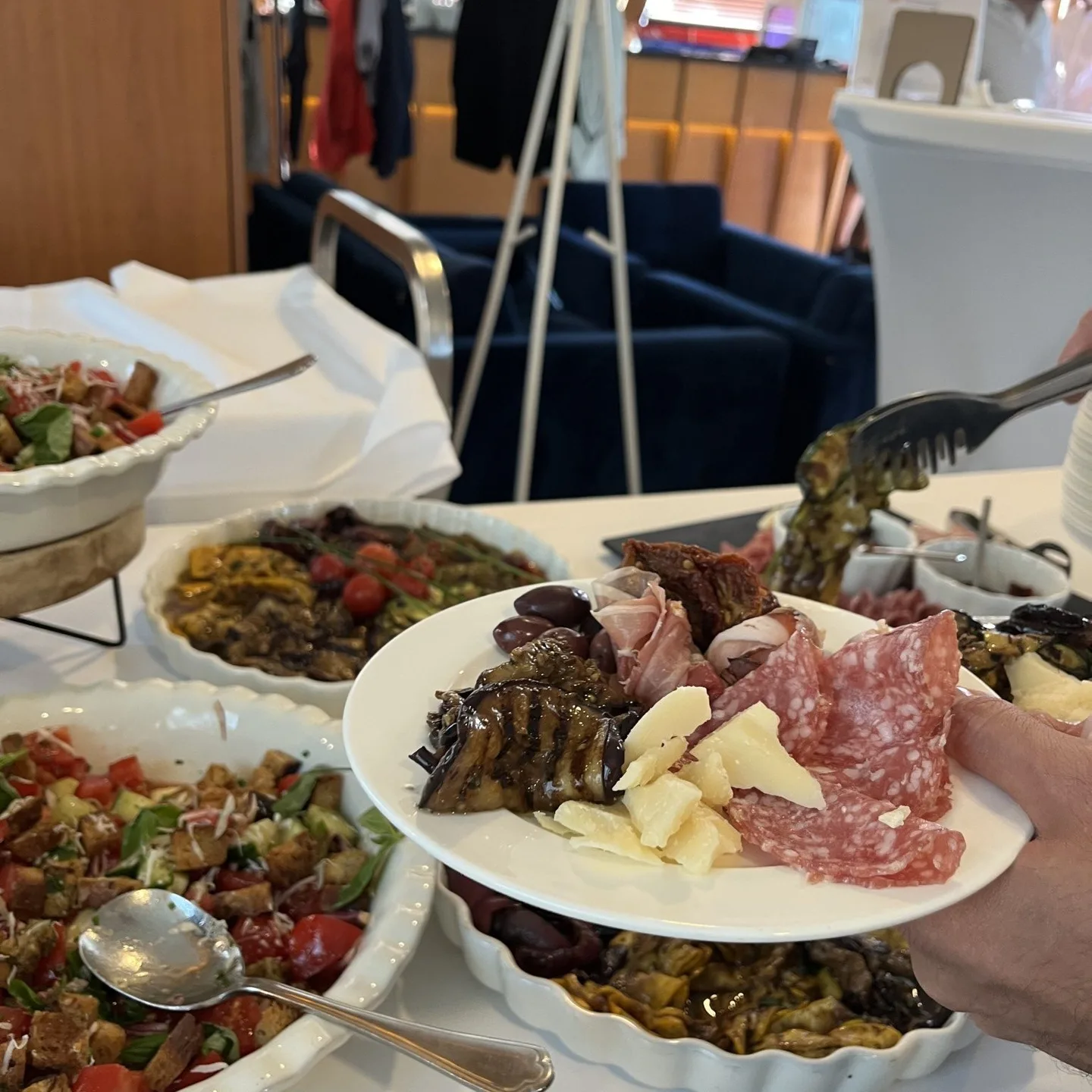 Italian cuisine on the waves of the Danube - in the form of ALL YOU CAN EAT buffets