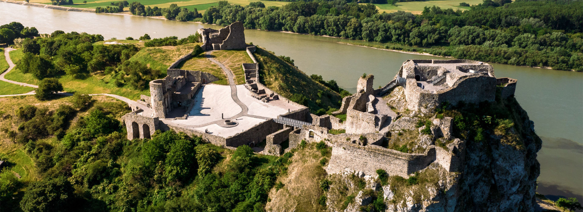 Bratislava – Devín - Bratislava