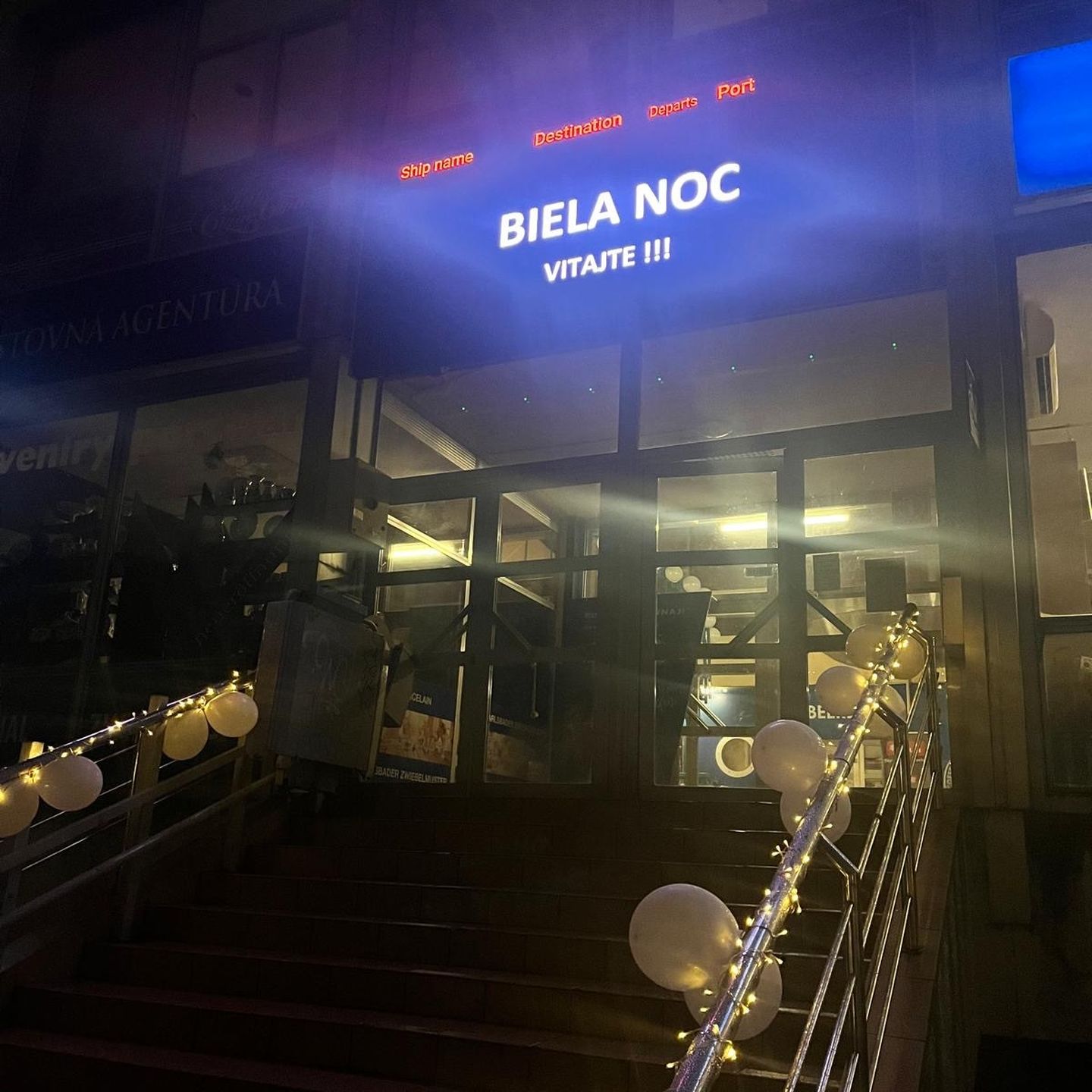 Biela noc