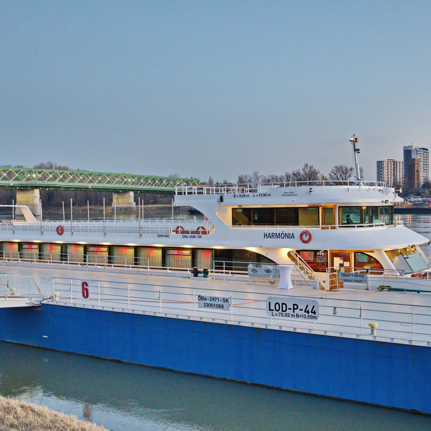 Valentín na lodi Harmónia