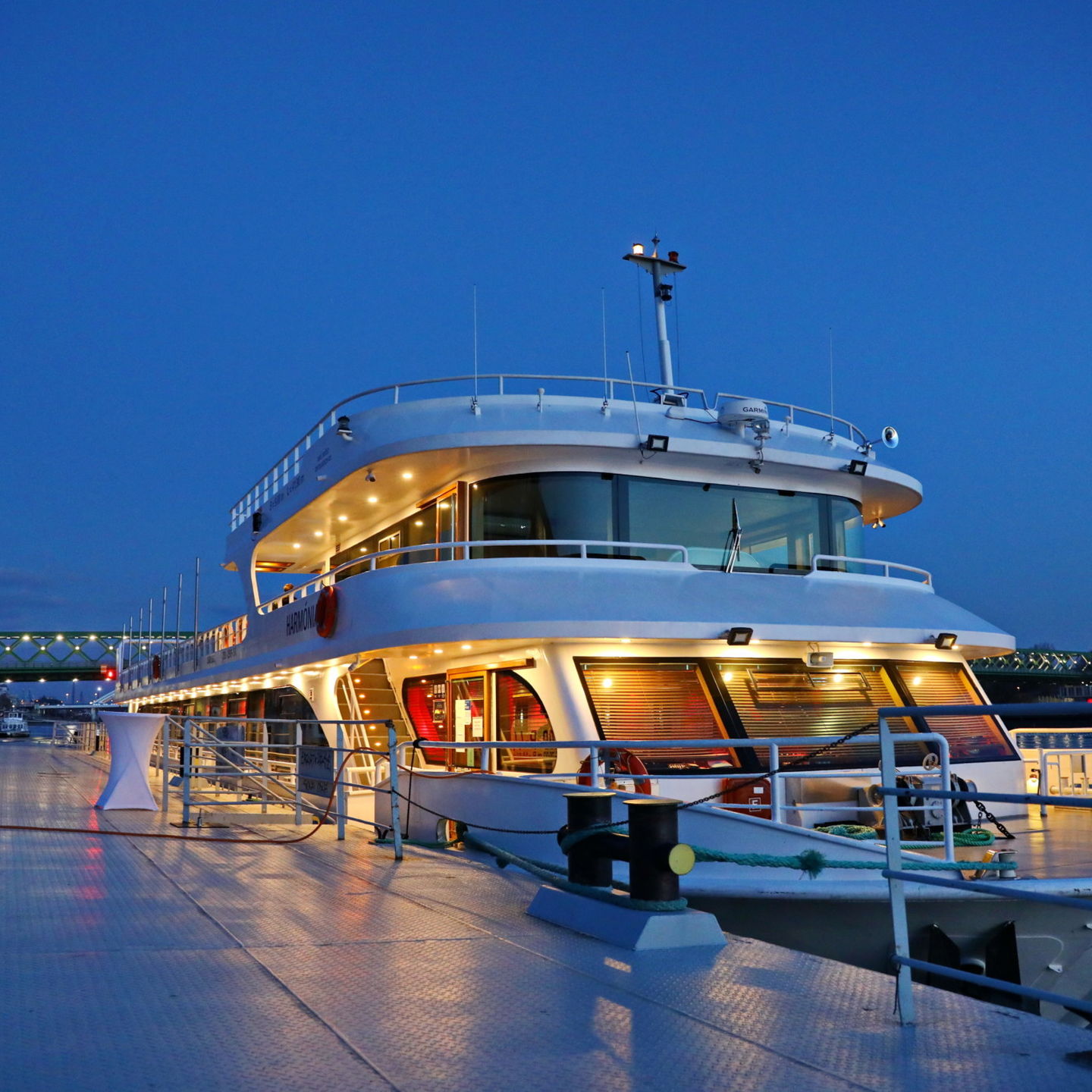 Valentín na lodi Harmónia