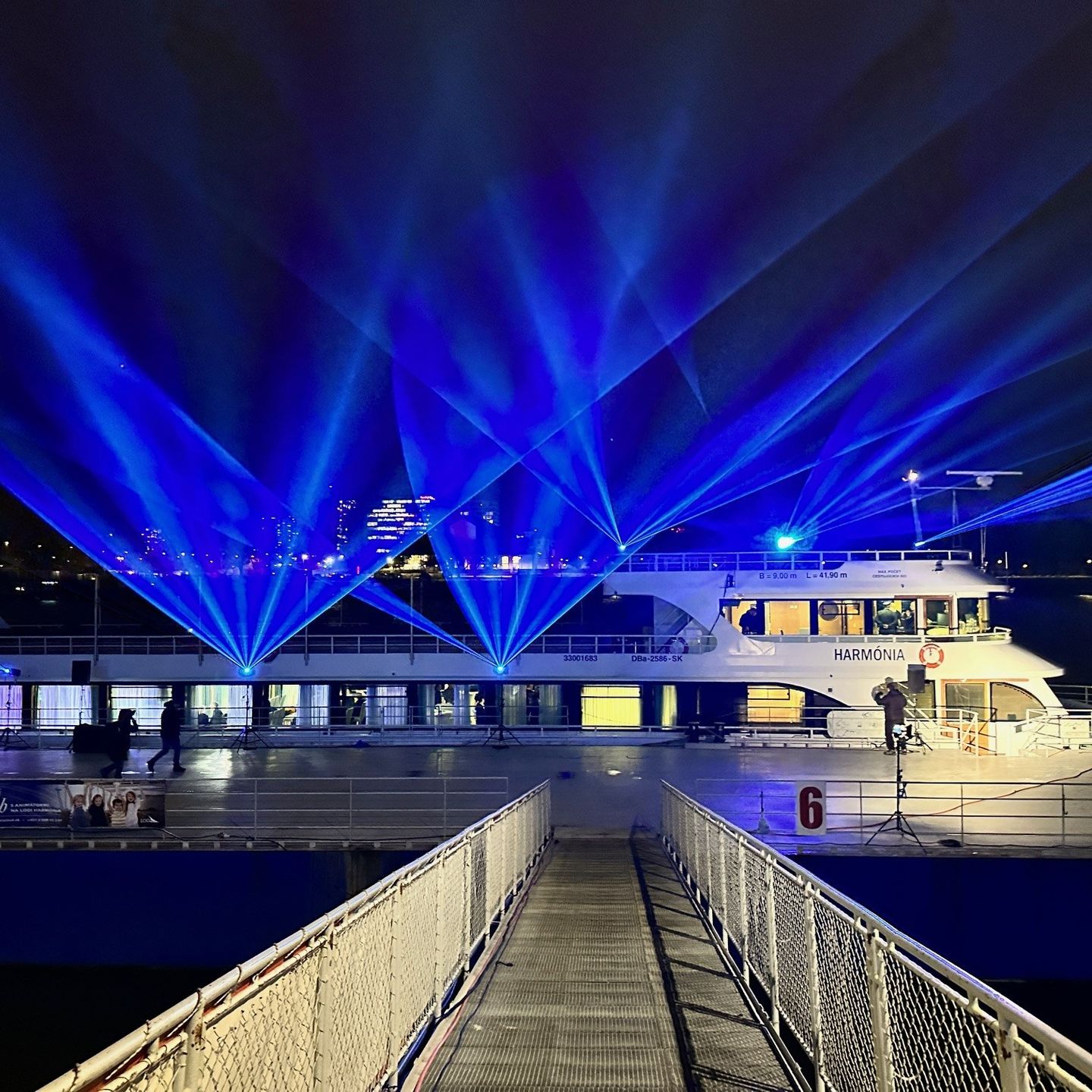 Dunaj pocta rieke a ľuďom - Spomienka na obete Dunaja 2025