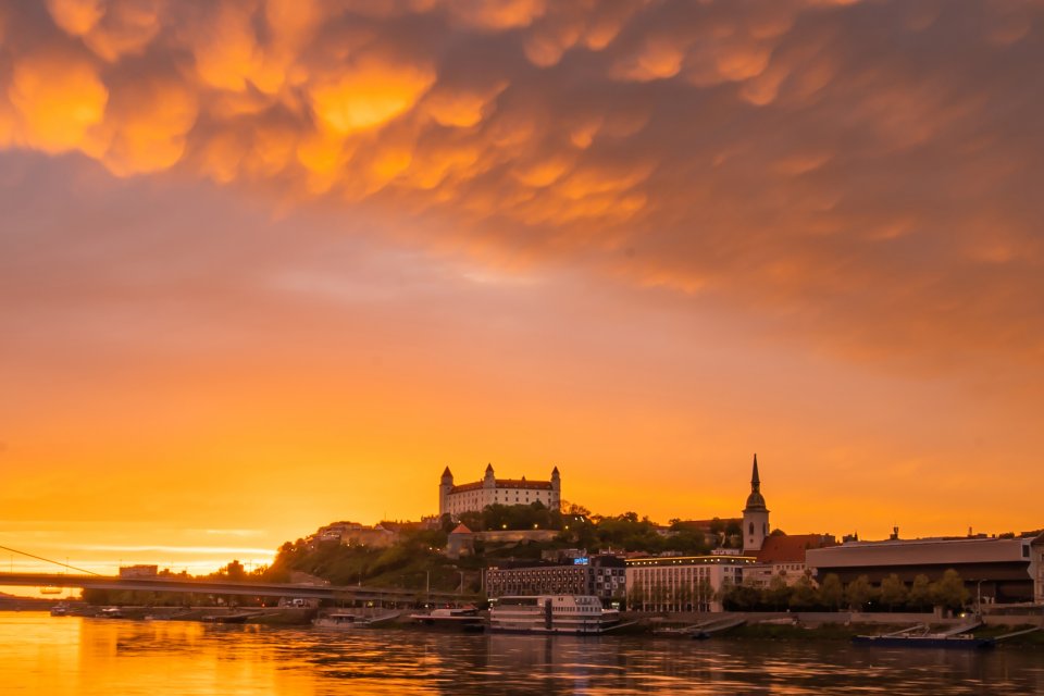 Bratislava - Devín - Bratislava