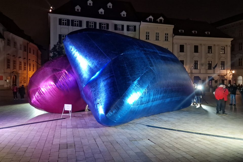 Biela noc