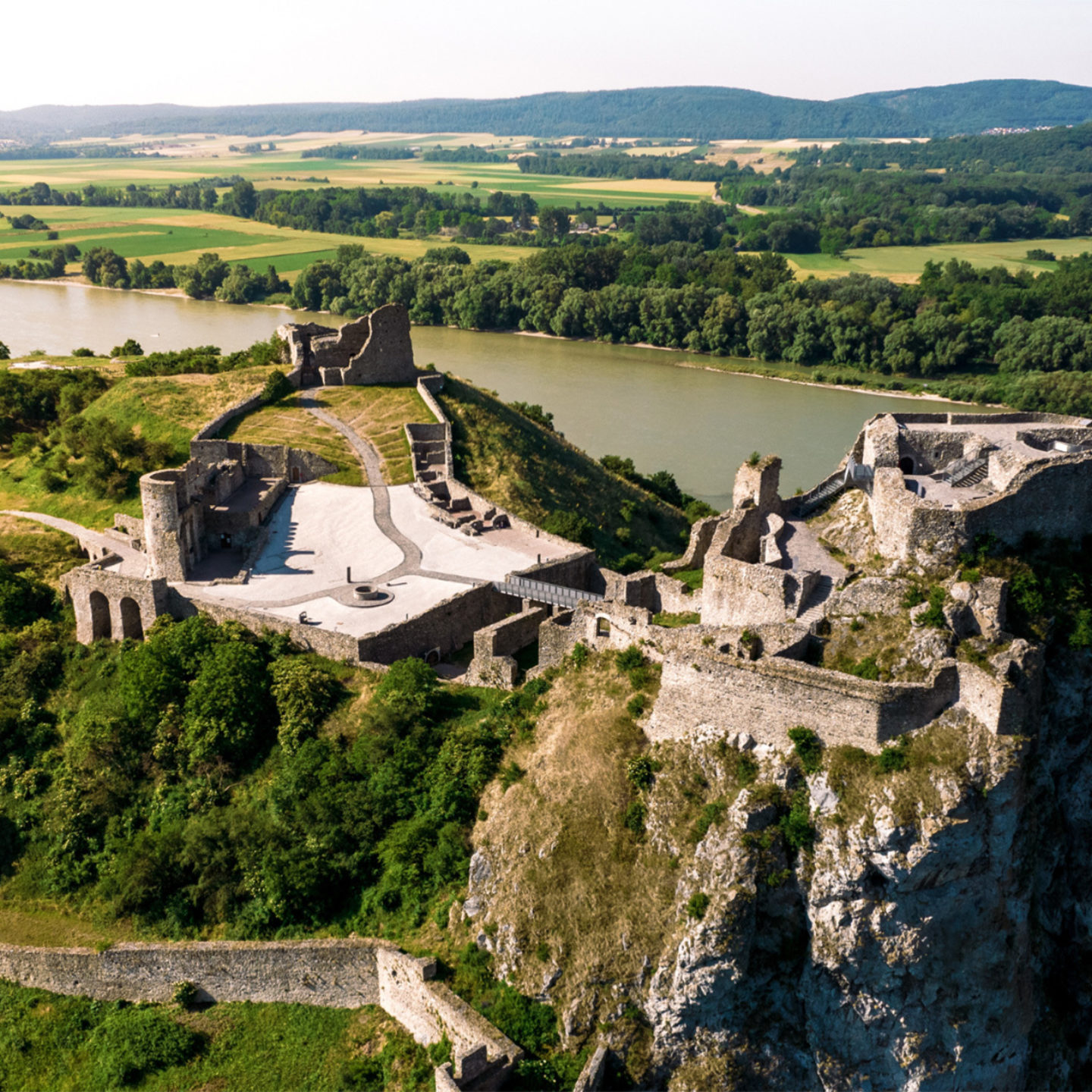 Bratislava – Devín - Bratislava