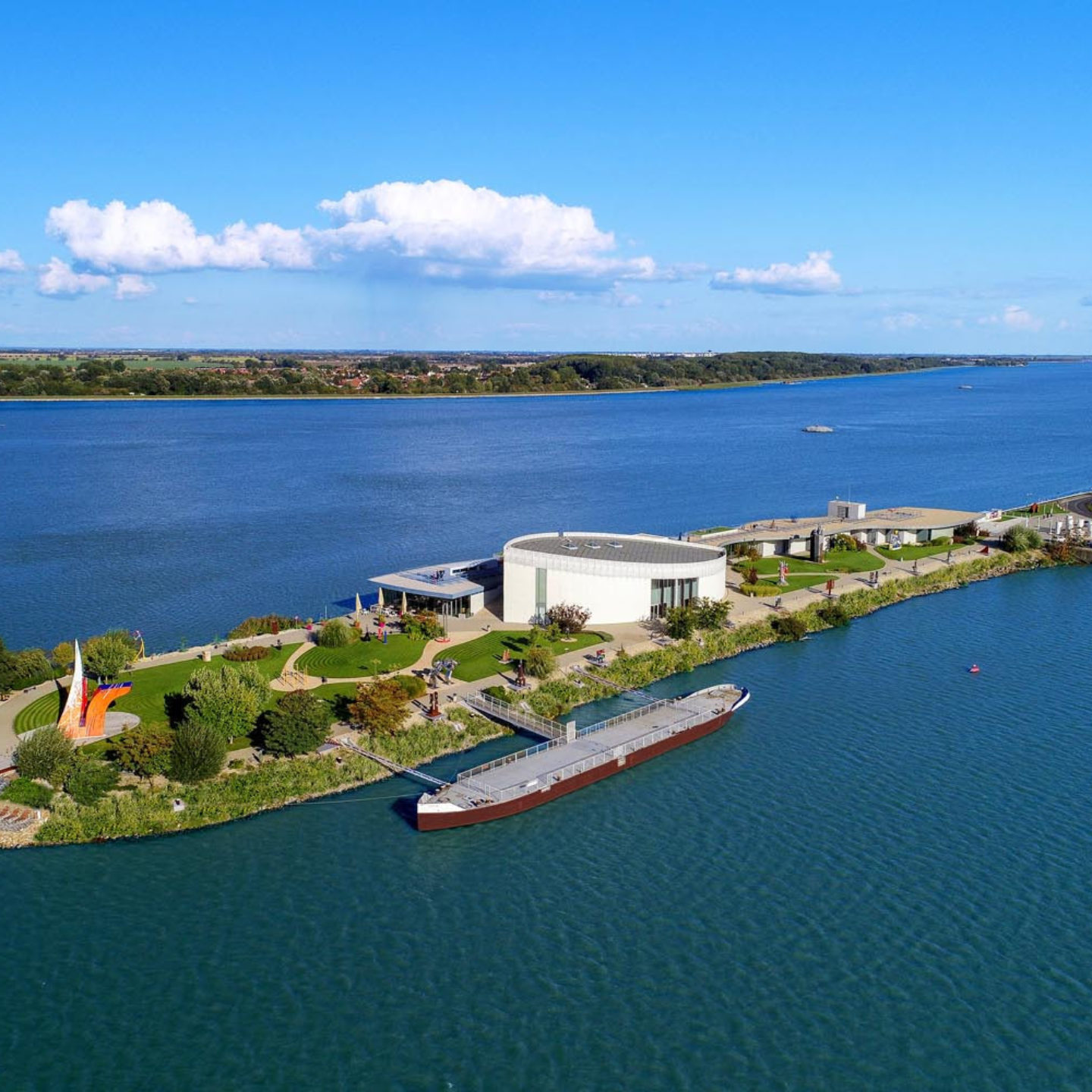 Bratislava – Čunovo - Bratislava