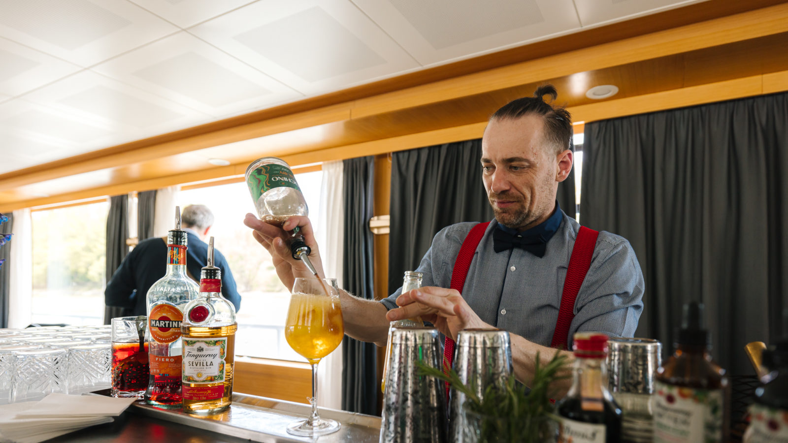 Koktailová show na lodi